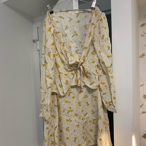 Skirt and shirt set from Bohme